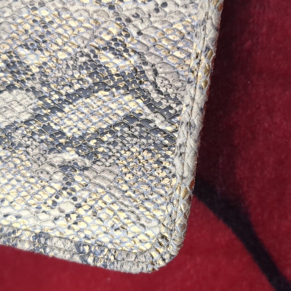 Hobo ladies snakeskin leather tri-fold wallet - Picture 8 of 10